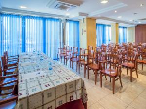 Restaurace v ubytování Hotel Legazpi