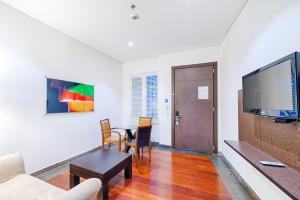 Μια τηλεόραση ή/και κέντρο ψυχαγωγίας στο Hotel Spiwak Chipichape Cali
