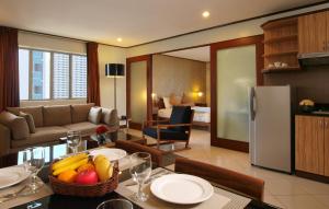 Kuchyň nebo kuchyňský kout v ubytování Hotel Kimberly Manila + 27 fotografií