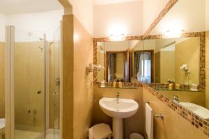 A bathroom at Albergo Reggio
