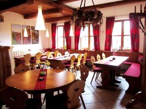 Ресторант или друго място за хранене в Weingut Karl Braun