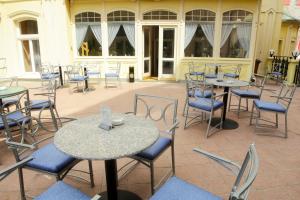 Restoran või mõni muu söögikoht majutusasutuses Hotel Pavlov