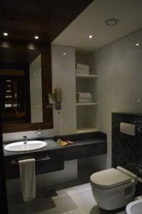 Koupelna v ubytování Markazia Suites