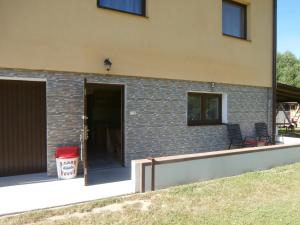Budova, v ktorej sa apartmán nachádza