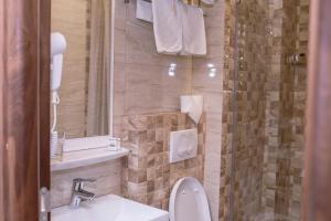 Ванна кімната в Hotel Semitronix
