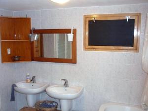 Koupelna v ubytování Penzion Svojše + 15 fotografií