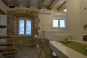 Gallery image of Apartments and Rooms Oliva in Cres