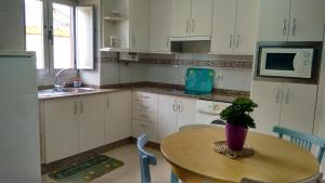 Köök või kööginurk majutusasutuses Casa fonte da pena