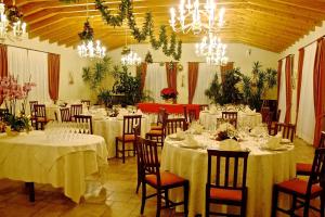 En restaurang eller annat matställe på Hotel Al Poggio Verde