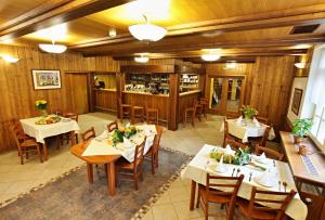 Veitingastaður eða matsölustaður á Hotel Lesní Chata