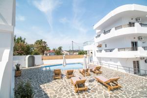 Imagen de la galería de Alexander Studios & Suites - Adults Only, en Faliraki