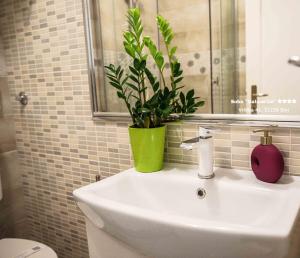 Koupelna v ubytování Apartment/Room ''Dalmacija'' SINJ