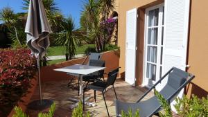 Сад в Hôtel les Bouis - Vue mer