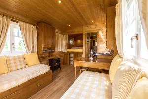 Φωτογραφία από το άλμπουμ του Les Roulottes-Gîtes de la Ferme de l'Autruche Dromoise σε Livron-sur-Drome