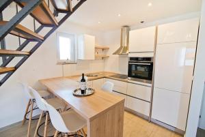 Gallery image of Apartmani Daniela in Jezera