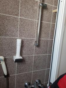 Ένα μπάνιο στο Hotel Mishel +61 φωτογραφίες