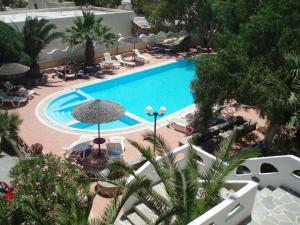 Piscina di TheArtemis Perissa o nelle vicinanze