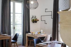 Fotografie z fotogalerie ubytování Contact Hôtels Le Savigny & Spa v destinaci Blacé