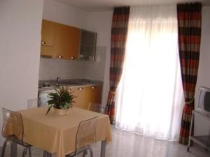 A kitchen or kitchenette at Residence Montegrappa