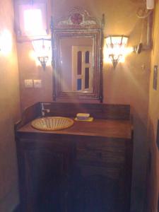 Ванна кімната в Auberge Des Jardins du Dades