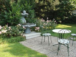 En hage utenfor Hotel Weismann