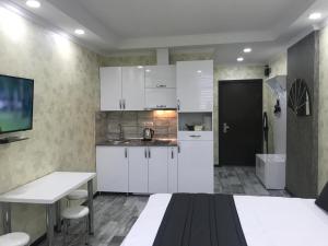 Η κουζίνα ή μικρή κουζίνα στο Selfie +16 φωτογραφίες