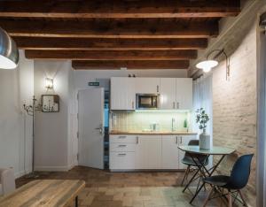 Кухня или мини-кухня в CSE Santa Maria Apartments
