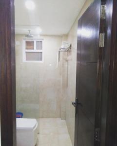 Bodhgaya Seven Inn Hotel n Restaurant的一间浴室