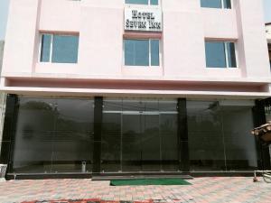 Bodhgaya Seven Inn Hotel n Restaurant的门面或入口