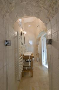 A bathroom at Suite Curcuma