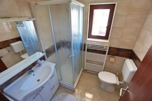 Ein Badezimmer in der Unterkunft Borik Hills