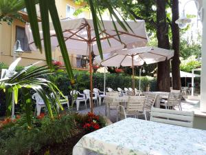 Restaurace v ubytování Hotel Capri