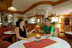 Hosté ubytování Hotel Falzares