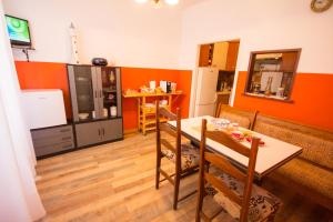 Kuchyň nebo kuchyňský kout v ubytování Phiros B&B + 37 fotografií