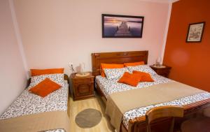 Postel nebo postele na pokoji v ubytování Phiros B&B