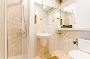 Kúpeľňa v ubytovaní Central Krak Apartments - studios + 25 fotografií