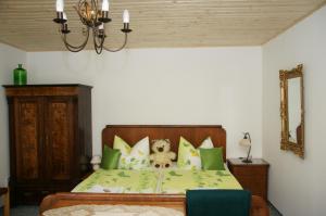 Antik Apartments Spreewald/Vetschauにあるベッド