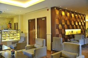 Istumisnurk majutusasutuses Ramada Abu Dhabi Corniche