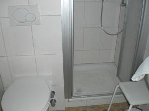 Haus Hubertus tesisinde bir banyo