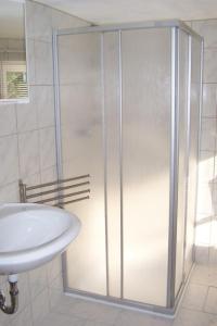 Ванна кімната в Ferienhaus zentral & grün