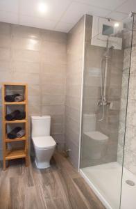 Un baño de Apartaments Atzavara