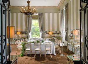A seating area at Great Southern Killarney