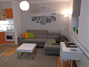 Kuchyňa alebo kuchynka v ubytovaní Apartman Luna near Zagreb Airport
