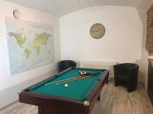 Biliár nebo kulečník v ubytování Big Homebase with Billardtable