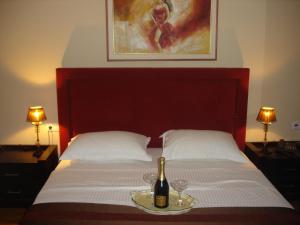 Nápoje v ubytování Epavlis Meteora Suites Hotel