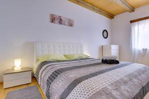 Postel nebo postele na pokoji v ubytování Holiday Home Batelani