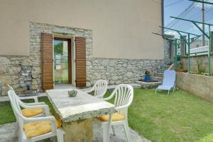 Patio nebo venkovní prostory v ubytování Holiday Home Batelani