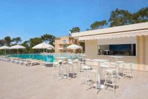 Kép Iberostar Waves Club Cala Barca All Inclusive szállásáról Portopetróban a galériában