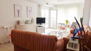 Gallery image of Carlton Playa in Denia