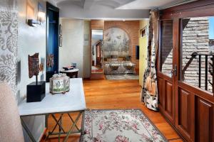 A seating area at Hotel Boutique Maribel (Adult Only)